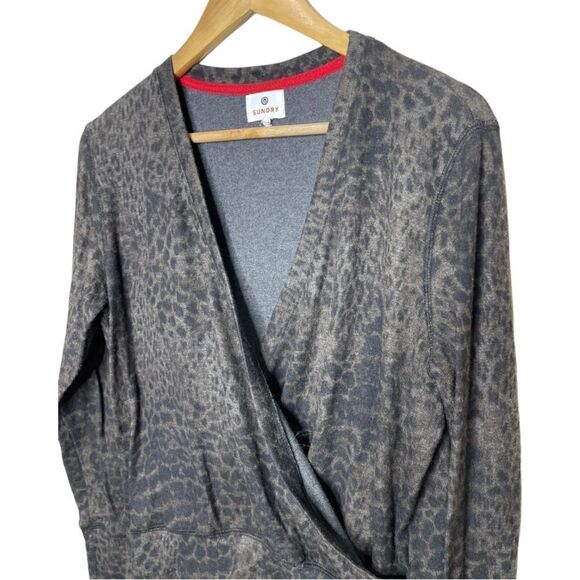 Sundry Charcoal Leopard Print Wrap Long Sleeve Sweater Medium (2) - Picture 7 of 7